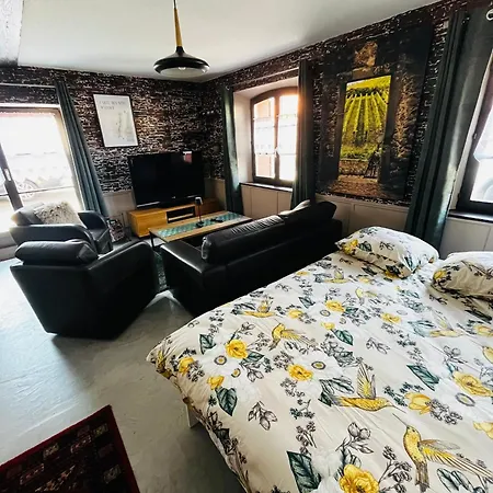 Chez Charles Meuble De Tourisme Trois Etoiles - Confort Et Convivialite *